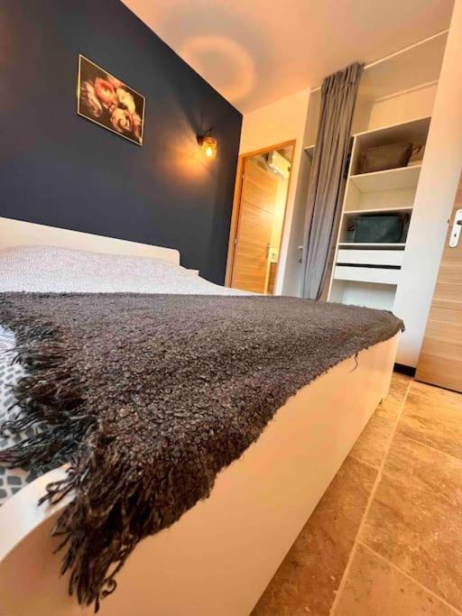 Loft Pied De Coline Au Calme Apartment Ginasservis Exterior photo